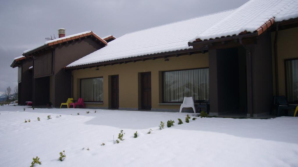 Apartamentos La Senda San Juan de Parres Extérieur photo