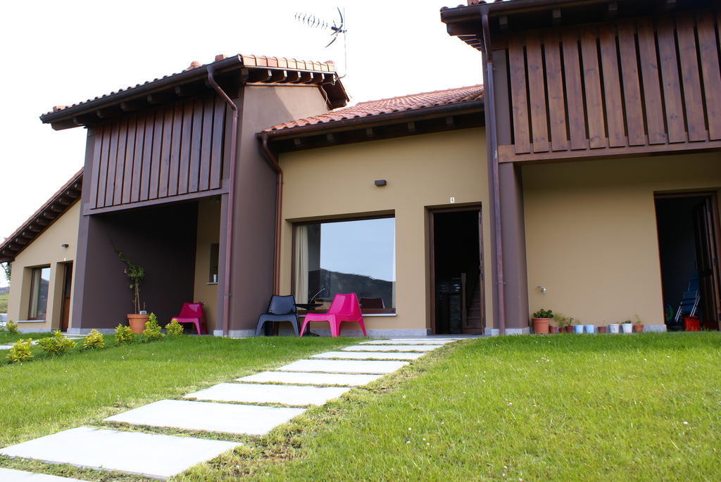 Apartamentos La Senda San Juan de Parres Chambre photo